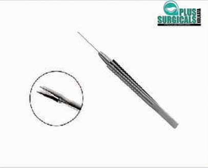 Vitreious Scissor